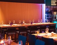 Fullhousenights, Fallhouse Night, Event&shy;management, Hamburg, Planung, Veranstaltung, Event, Management, Organisation, Feier, Restaurant, Essen, Speisen, Tisch, Bedeckt, Weinglas